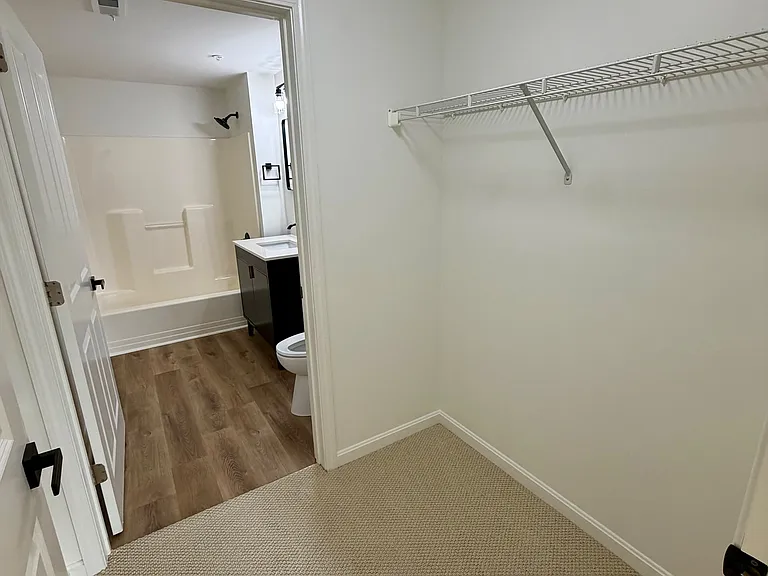 10639 Meeting St #304 — Photo 14