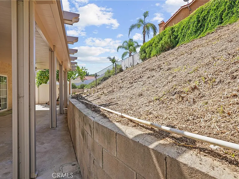 23175 Canyon Pines Pl — Photo 35