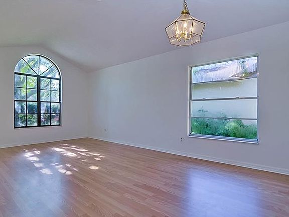 4th image of 12847 Coverdale Dr