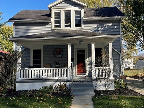 2nd image of 1215 Forest Ave