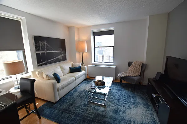 Rented by Global Realty Opportunities | media 7