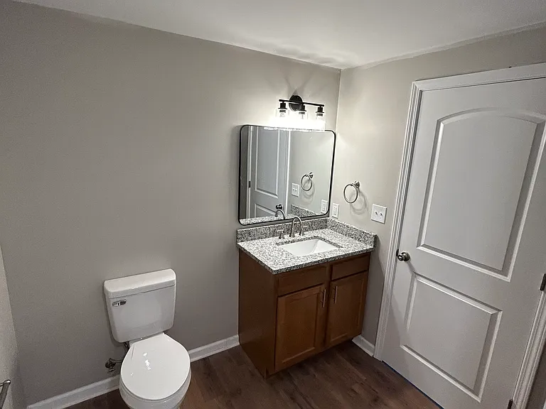 29 N Brooks Aly #2 — Photo 5