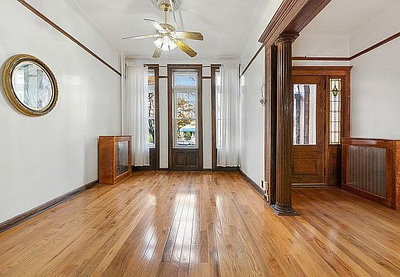 3rd image of 662 Saint Marks Ave