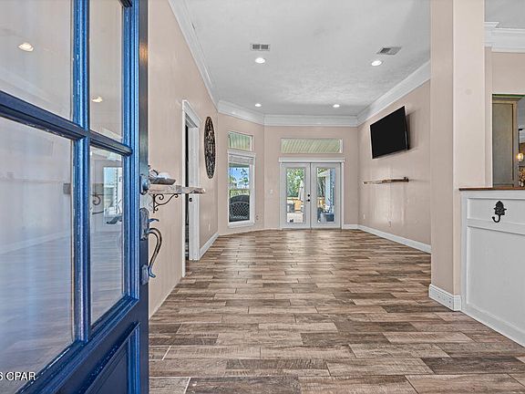 5th image of 858 Plantation Way