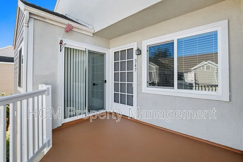 3 bed, 2.0 bath, 1235 sqft, $4,950 — Photo 3