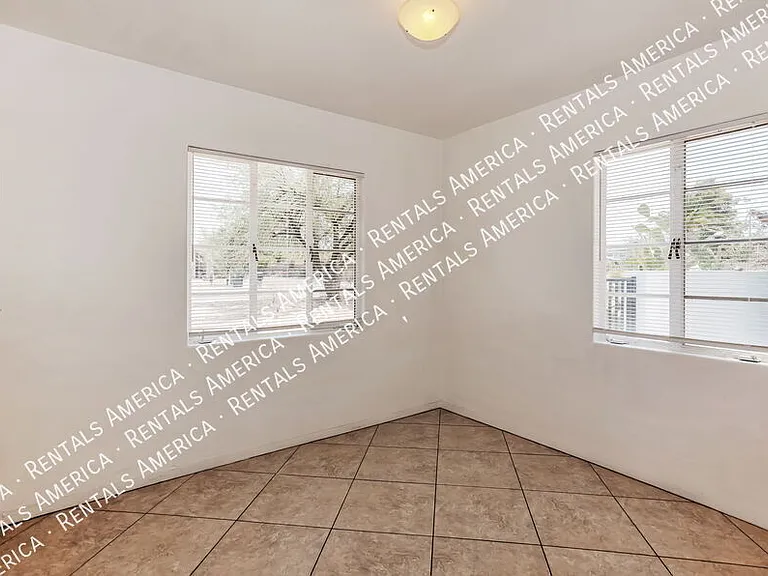 3733 N Mountain Ave #A — Photo 13