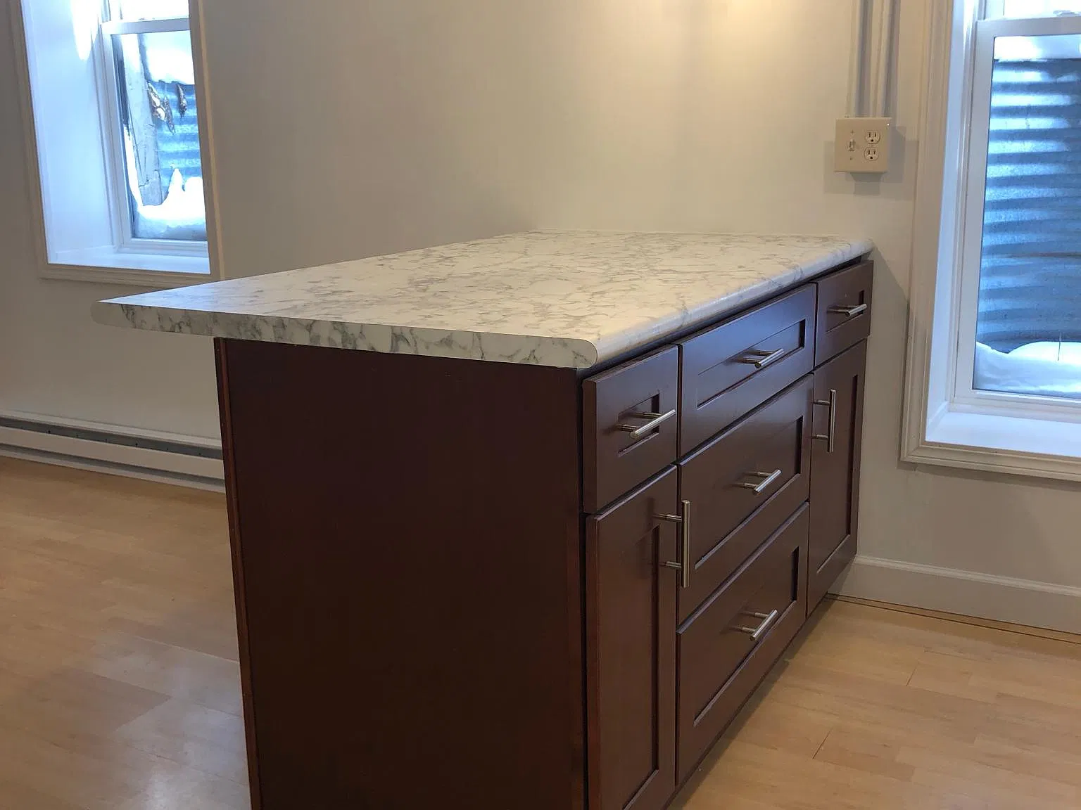 696 Grand Ave — Photo 3