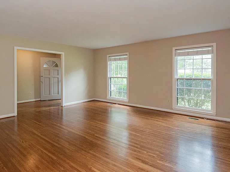 HUGE LIVING ROOM
