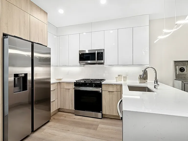 6810 Polk St — Photo 7