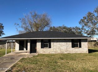 1702 N 3rd St, Gueydan, LA 70542