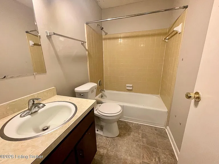 116 E Harrison Ave #4 — Photo 8