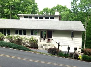 424 Saint Andrews Rd, Banner Elk, NC 28604