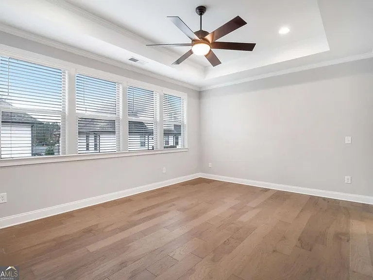1258 Epping Ln — Photo 13