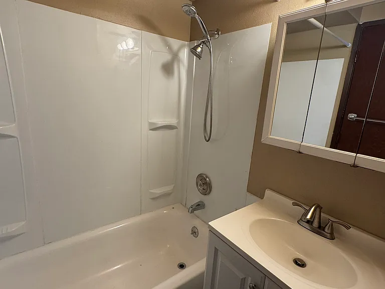 Terri 24 Apartments — Photo 14