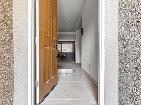 4th image of 1020 W Sedona Ave