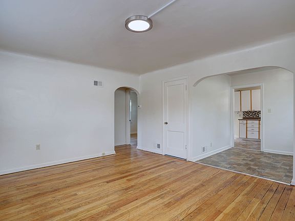 3rd image of 1902 Washington Ave