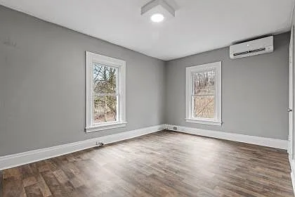 134 Climax St — Photo 24