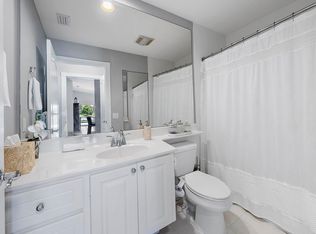 921 Magdalena Rd, Palm Beach Gardens, FL 33410