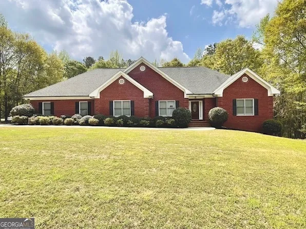 512 Clearwater Dr, McDonough, GA 30252