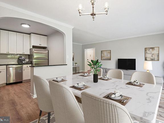 3rd image of 3535 Chevy Chase Lake Dr APT 106