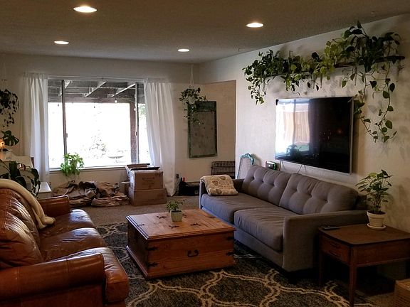 4th image of 878 Los Alamos Ave