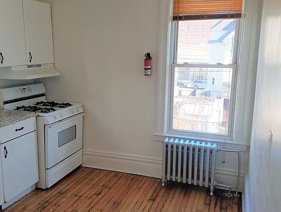 4th image of 21 N 7th Ave #1