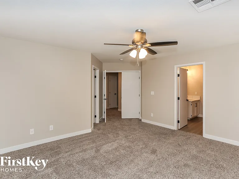 3336 Palatine Hills Ave — Photo 8
