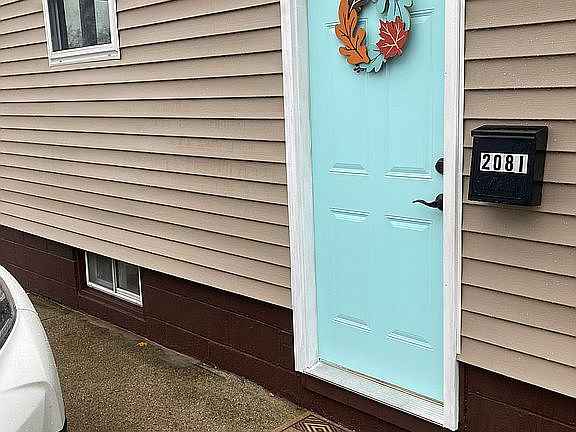 Side door