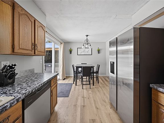 4th image of 117 Hawthorne Way