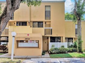 2930 SW 87th Ter, Fort Lauderdale, FL