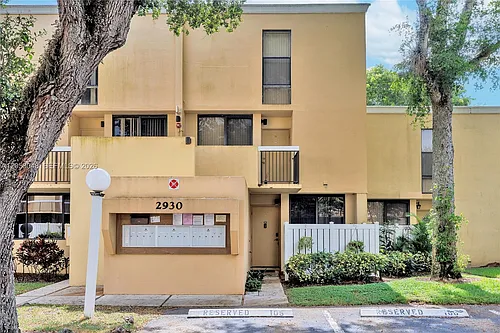 2930 SW 87th Ter #1814 Photo 1