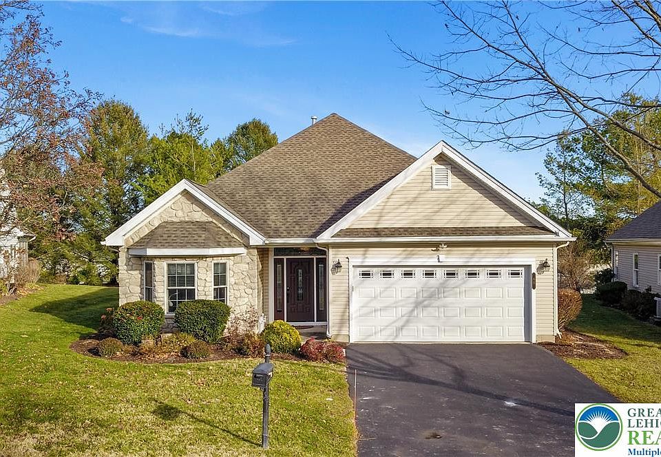 1st image of 60 Glenmoor Cir N
