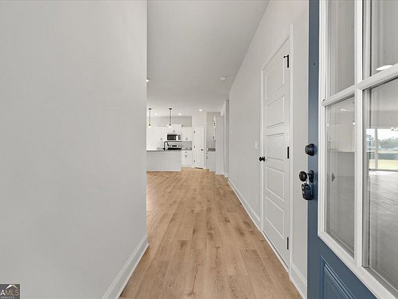 3rd image of 209 Palmetto Loop
