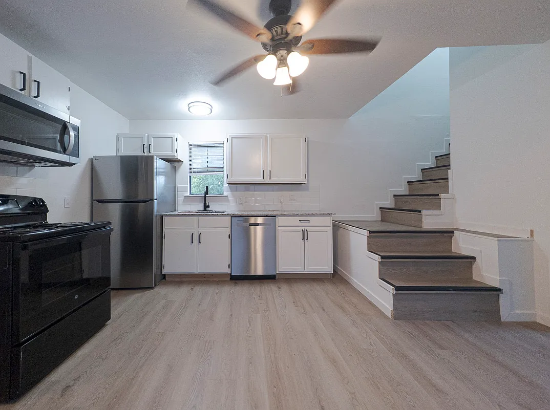 2 bed, 750 sqft, $1,250 — Photo 1