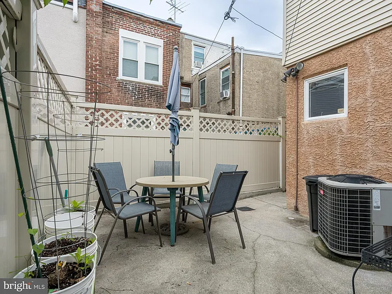 2250 Ritter St — Photo 10
