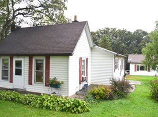 6414 W Hillside Rd, Crystal Lake, IL 60012