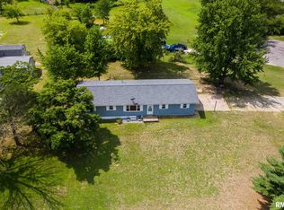 3781 Grandview Ct, Manito, IL 61546