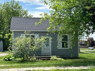 218 E Muskegon St, Cedar Springs, MI 49319