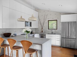 6 Saddle Ln, East Hampton, NY 11937