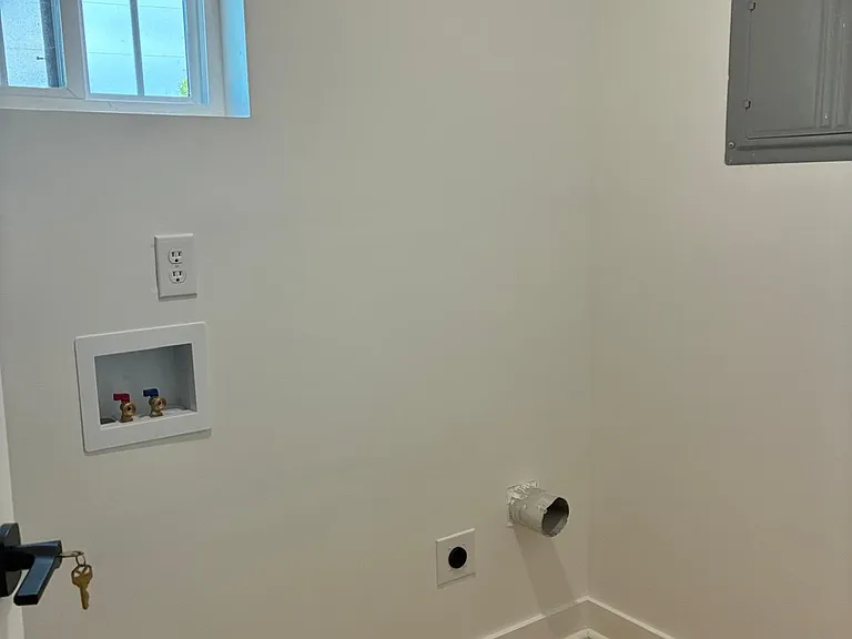 2189 Nixon Dr — Photo 26