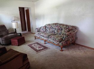 826 Locke Ave, Waterloo, IA 50702