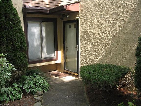 3rd image of 1895 Brookwood Dr