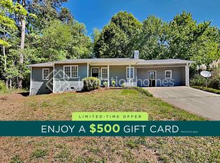 8594 Autumn Leaf Dr, Douglasville, GA 30135