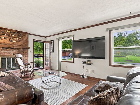 5th image of 6058 Apache Dr