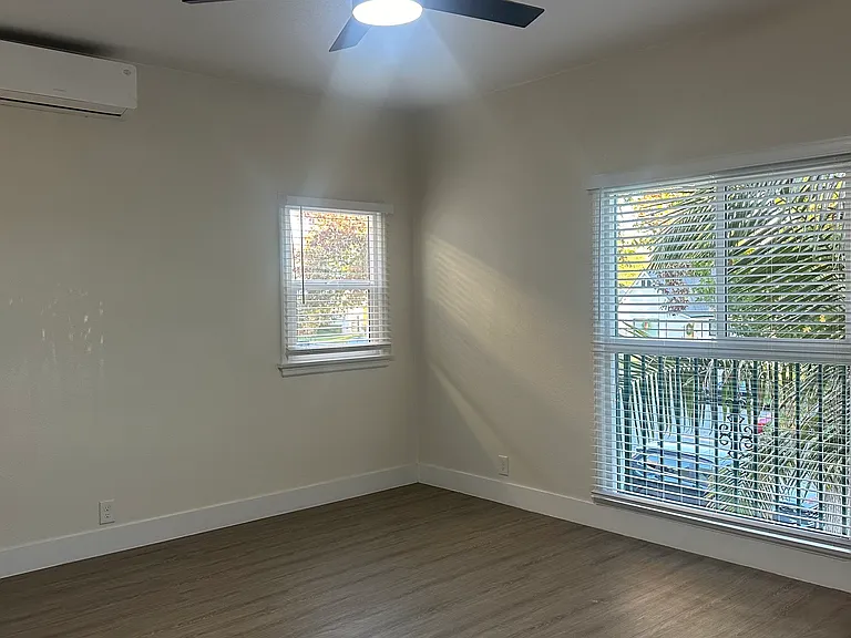 739 S Chevy Chase Dr #1/2 — Photo 7