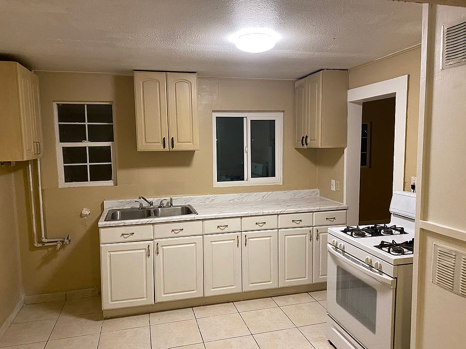 1st image of 1235 N Olive Ave