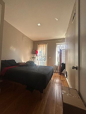 4th image of 306 Linden St #6