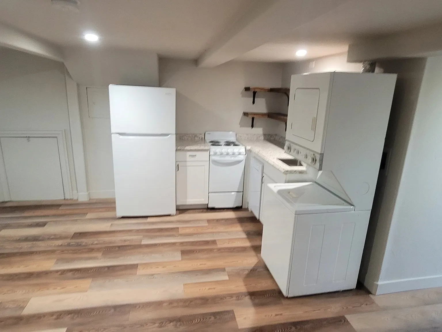 Studio, 1.0 bath, 391 sqft, $1,350 — Photo 4