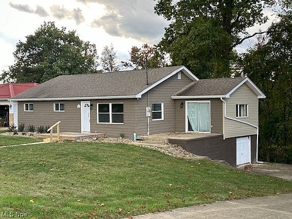 3rd image of 110 Greenbrier Cir
