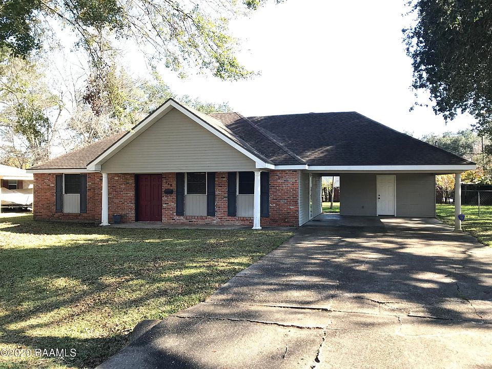 1st image of 110 Begnaud Dr